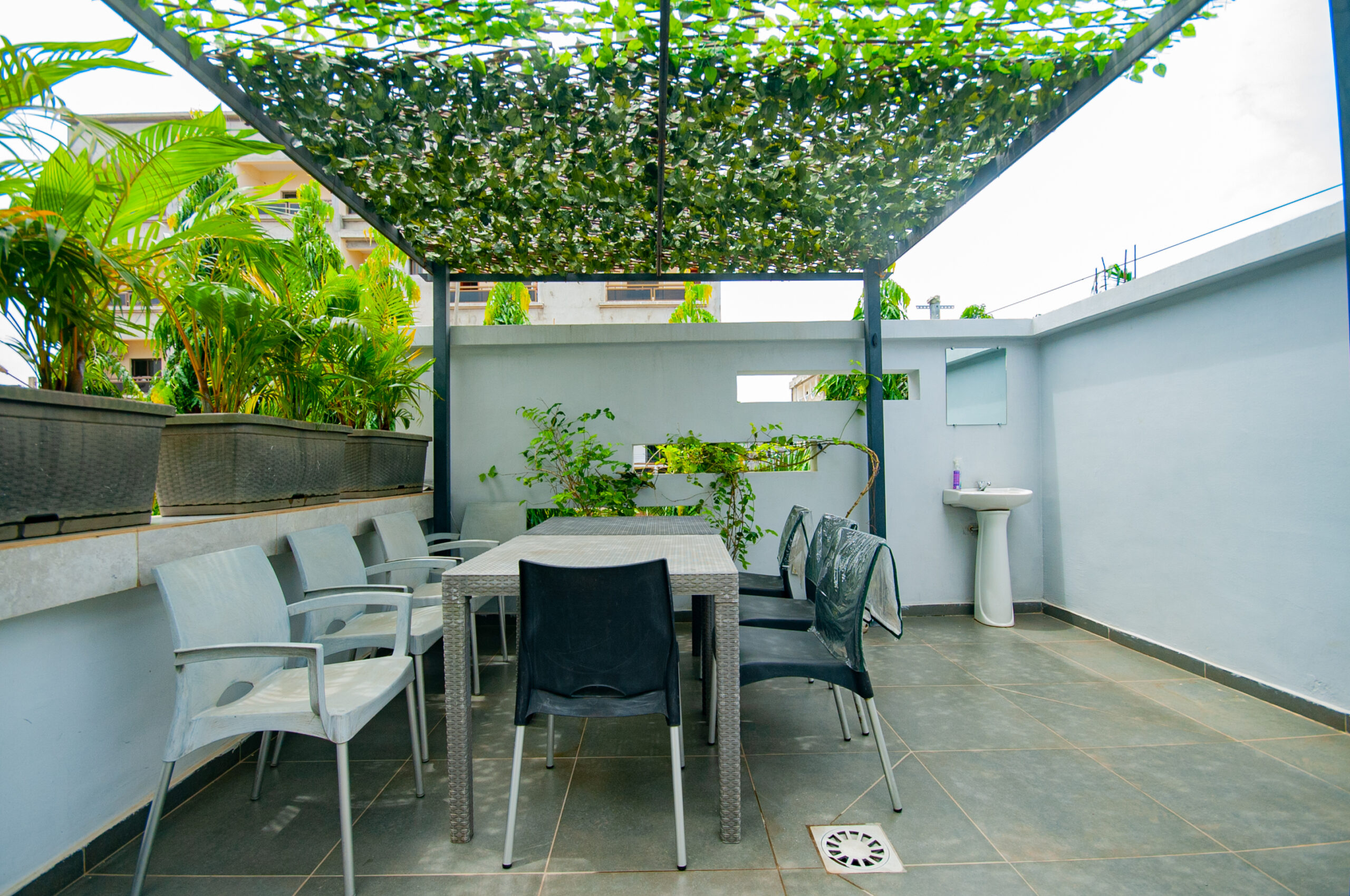 Studios américains meublés, lits doubles.